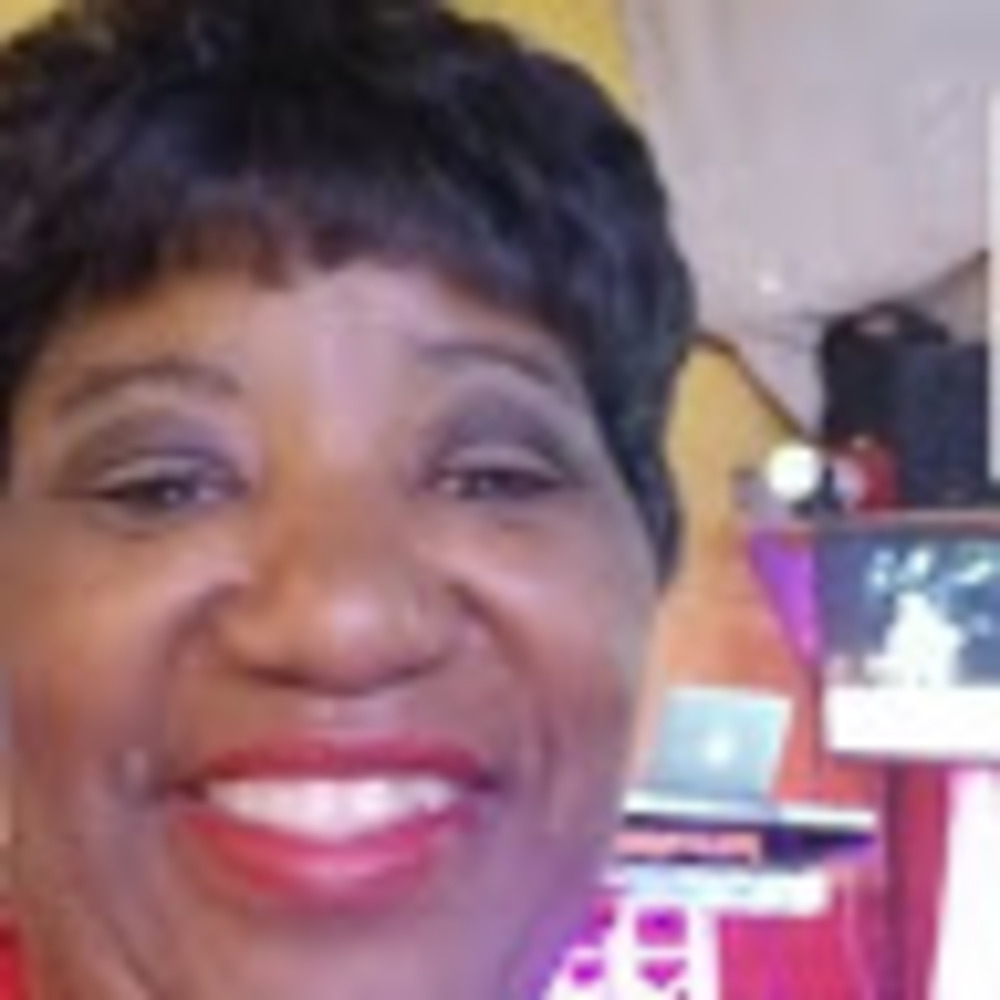 Meet your Posher, Loretta